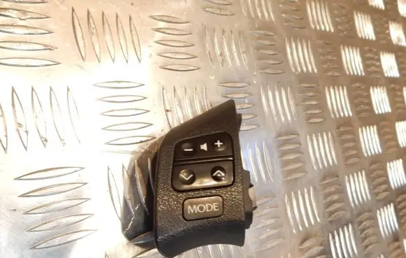 Lexus IS 220D-250-350 Steering wheel buttons/switches 75B458 2371
