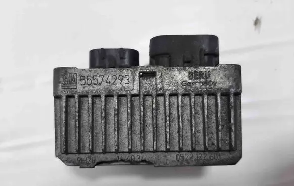 Glow plug pre-heat relay