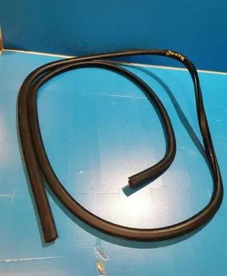 Volkswagen Caddy Front door rubber seal 2K0837911D