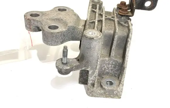 Chrysler Pacifica Gearbox mount P68224742AD