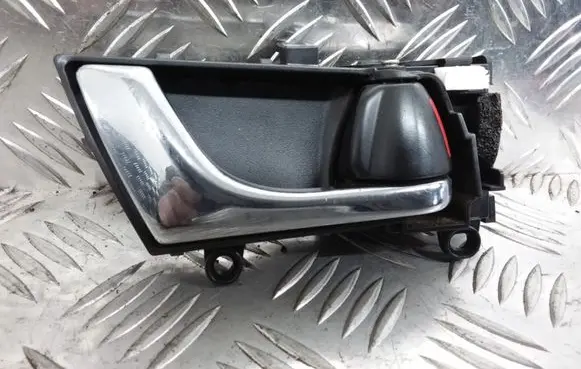 Subaru Legacy Front door interior handle
