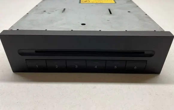 Mercedes-Benz E W211 CD/DVD changer 2118706189 A2118706189