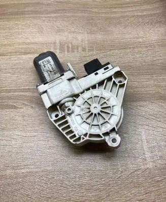 Audi A6 S6 C6 4F Front door window regulator motor 4F0959802D