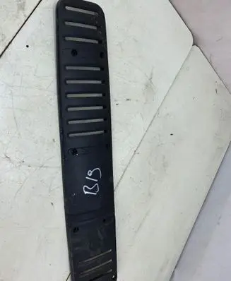Peugeot Boxer (D) pillar trim (bottom) 1308470070 1308468070