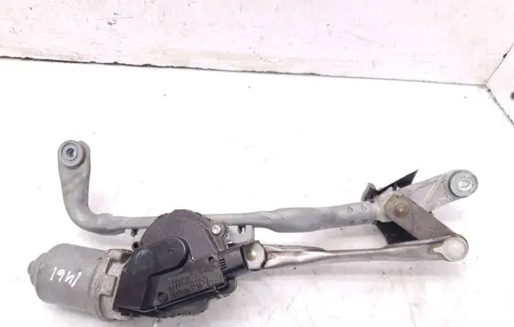 Toyota Yaris Front wiper linkage and motor 851100D200 1593004124