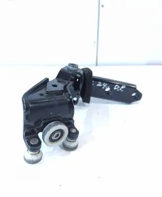 Volkswagen Transporter - Caravelle T6 Sliding door middle roller runner 7E0843336A 420MC3923