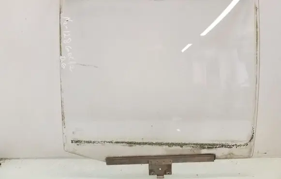 Volkswagen Golf II Rear door window glass 43R001153