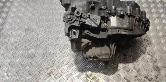 Volvo V70 Manual 6 speed gearbox 666R7002BC