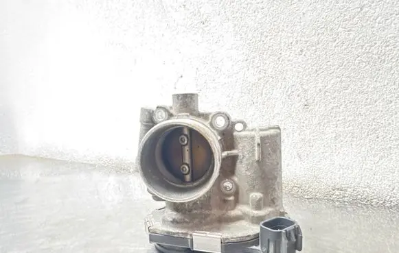 Opel Astra H Throttle body valve 55562270 0280750482