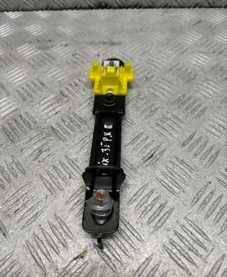 Hyundai ix35 Seat belt adjustment rail HS649011R21631