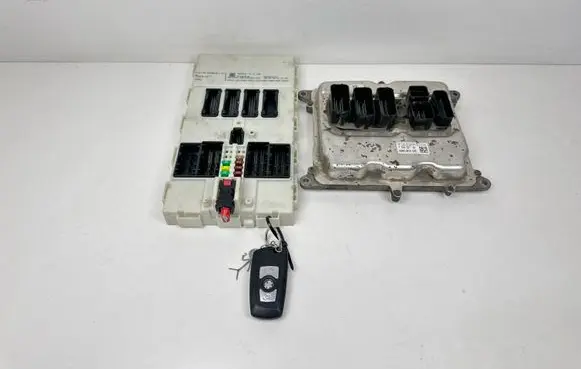 BMW 1 F20 F21 Engine ECU kit and lock set 0261S07665