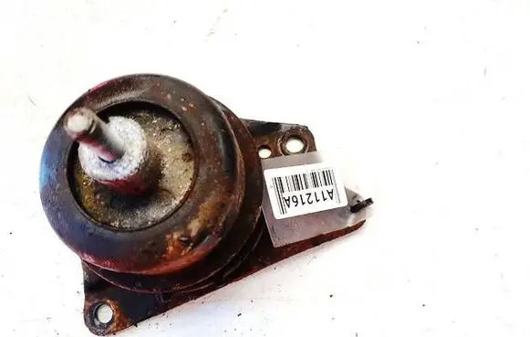 Volkswagen Polo IV 9N3 Engine mount bracket 3618292