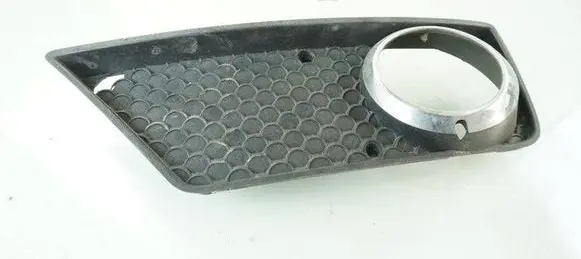 Mercedes-Benz E W211 Front bumper lower grill A2118851753