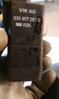Glow plug pre-heat relay