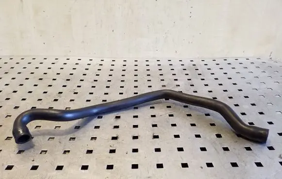 Volvo XC70 Breather/breather pipe/hose 30757220