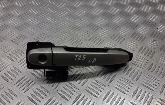 Toyota Avensis T250 Front door interior handle