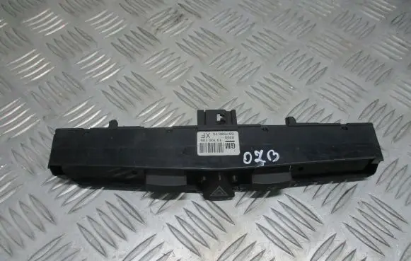 Opel Zafira B Hazard warning light relay 