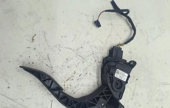 Audi Q5 SQ5 Accelerator throttle pedal 8K1723523A 10122012 6PV00950521