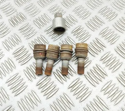 Audi Q5 SQ5 8R Anti-theft wheel nuts and lock 8R0698139