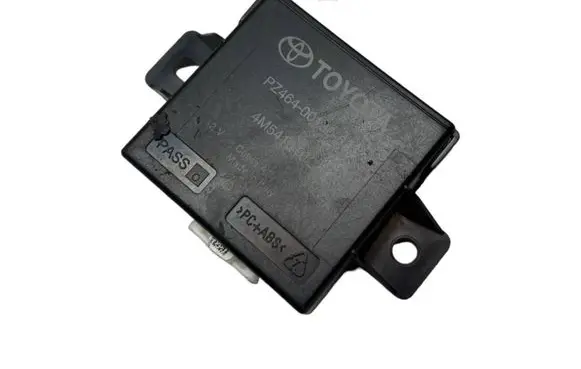 Toyota Avensis T270 Alarm control unit/module PZ4640013063 4M5418T0C