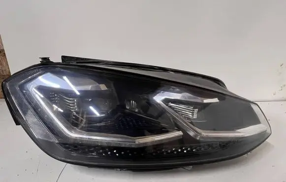 Volkswagen Golf VII Headlight/headlamp 5G1941036C 1EX01306630