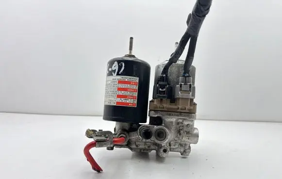 Lexus CT 200H ABS Pump 4707012010