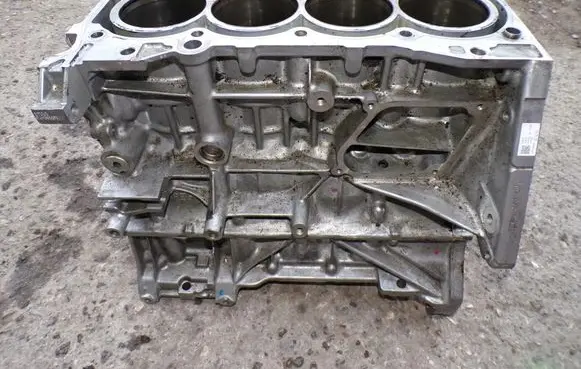 Mazda CX-30 Engine block PEP8
