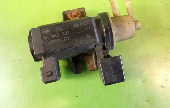 Saab 9-3 Ver2 Breather valve 5556353270142100