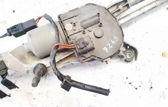 Mercedes-Benz E W212 Wiper motor 1137328692 l2h3523s8061