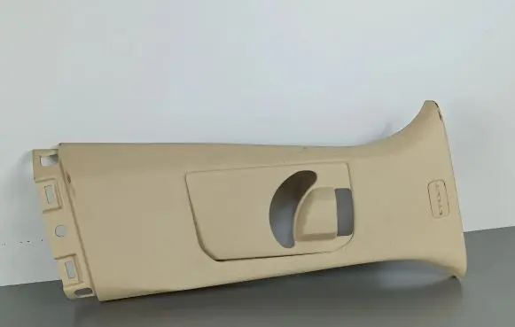 Jeep Grand Cherokee WL (B) pillar trim (top) 6SM72TRMAC