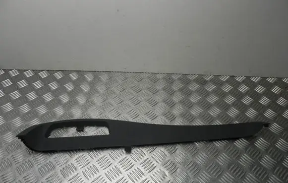 Mercedes-Benz S W221 Radio/GPS head unit trim A2216890908 T4361
