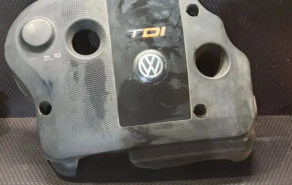 Volkswagen PASSAT B5 Engine cover (trim) 038103925AE 038103925AC 013050AB
