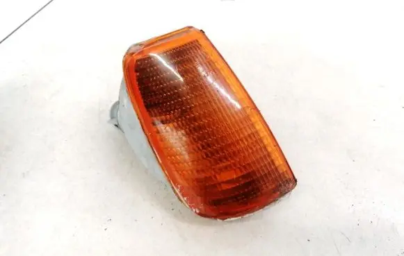 Volkswagen Polo II 86C 2F Front indicator light 6R0142794