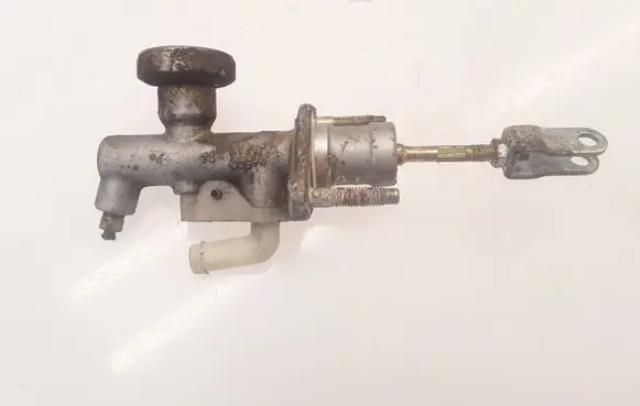 Nissan Primera Clutch master cylinder