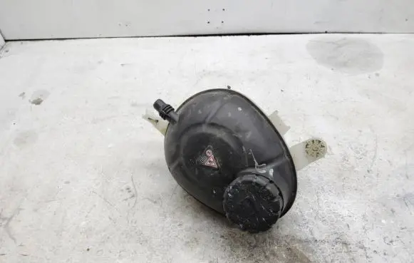 Mercedes-Benz E W213 Coolant expansion tank/reservoir A2055000049