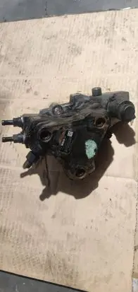 Mercedes-Benz Sprinter W906 Fuel injection high pressure pump A6460700401
