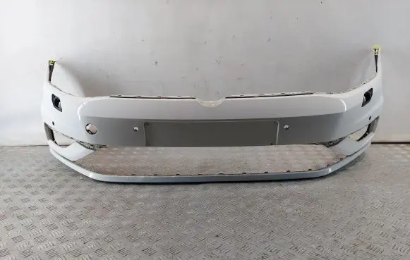 Volkswagen Golf VII Front bumper 5G0807221FL 5G0807221FRC9A