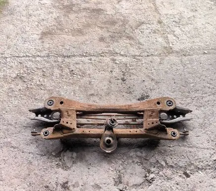 Lexus CT 200H Rear subframe 