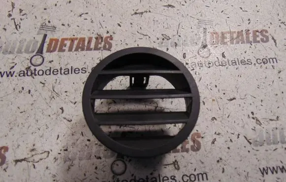 Toyota Avensis T250 Dashboard air vent grill cover trim 