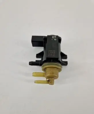 Volkswagen Touran II Turbo solenoid valve 1K0906627B
