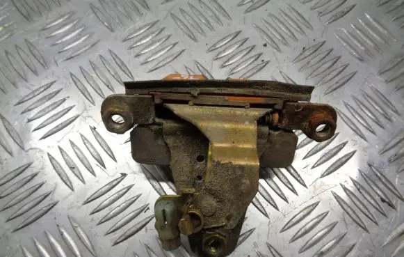 Skoda Octavia Mk1 (1U) Tailgate exterior lock 