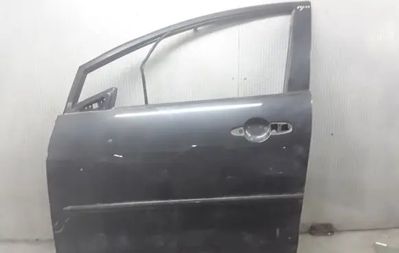 Mazda 5 Front door