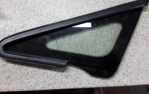 Front door vent window glass four-door