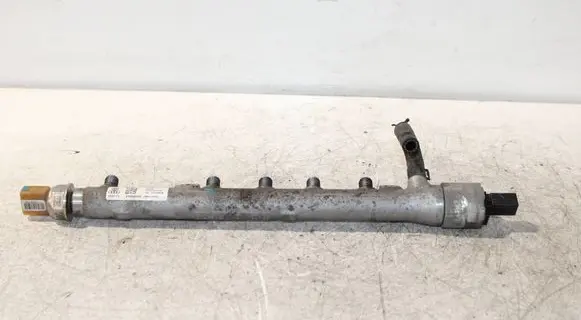 Volkswagen Caddy Fuel main line pipe 03L130089B 03L130764A