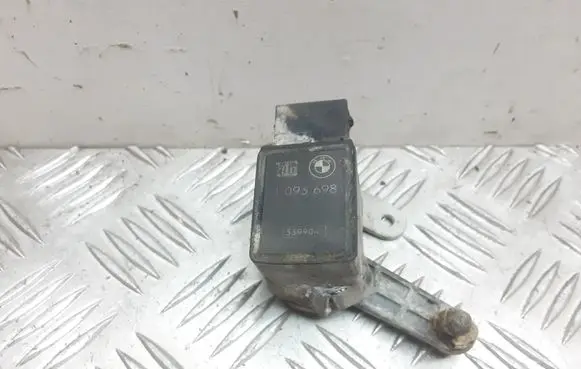 BMW 5 E39 Yaw turn rate sensor 1093698
