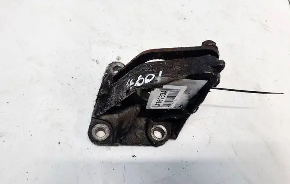 Nissan Primera Engine mounting bracket 820018754
