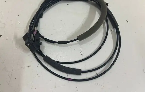 Mazda 2 Fuel cap flap release cable 