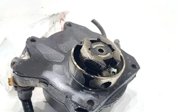Opel Vectra C Vacuum pump 55188660