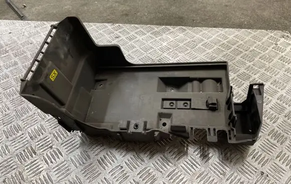 Opel Vectra C Battery tray 24413805