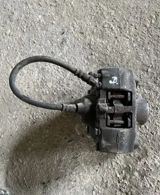 Mercedes-Benz E W210 Rear brake caliper